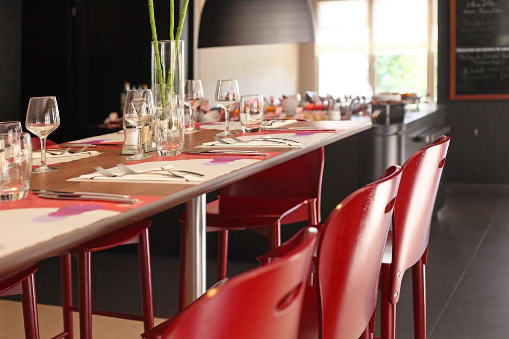 Campanile Saint-Die Restaurang bild